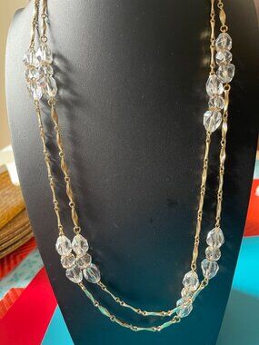 Vintage Extra-Long Crystal Beaded Filagree Gold-Tone Cap Necklace With Gold-Tone